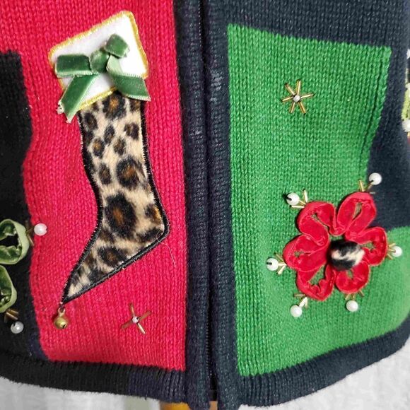 Crystal Kobe Ugly Christmas Sweater Size M - Picture 7 of 12